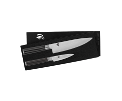 The profile image of the Shun Classic 2-Piece Starter Set, which includes a 8" Chef's Knife and 3.5" Paring Knife. The knives are shown inside their black gift box.