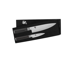 The profile image of the Shun Classic 2-Piece Starter Set, which includes a 8" Chef's Knife and 3.5" Paring Knife. The knives are shown inside their black gift box.